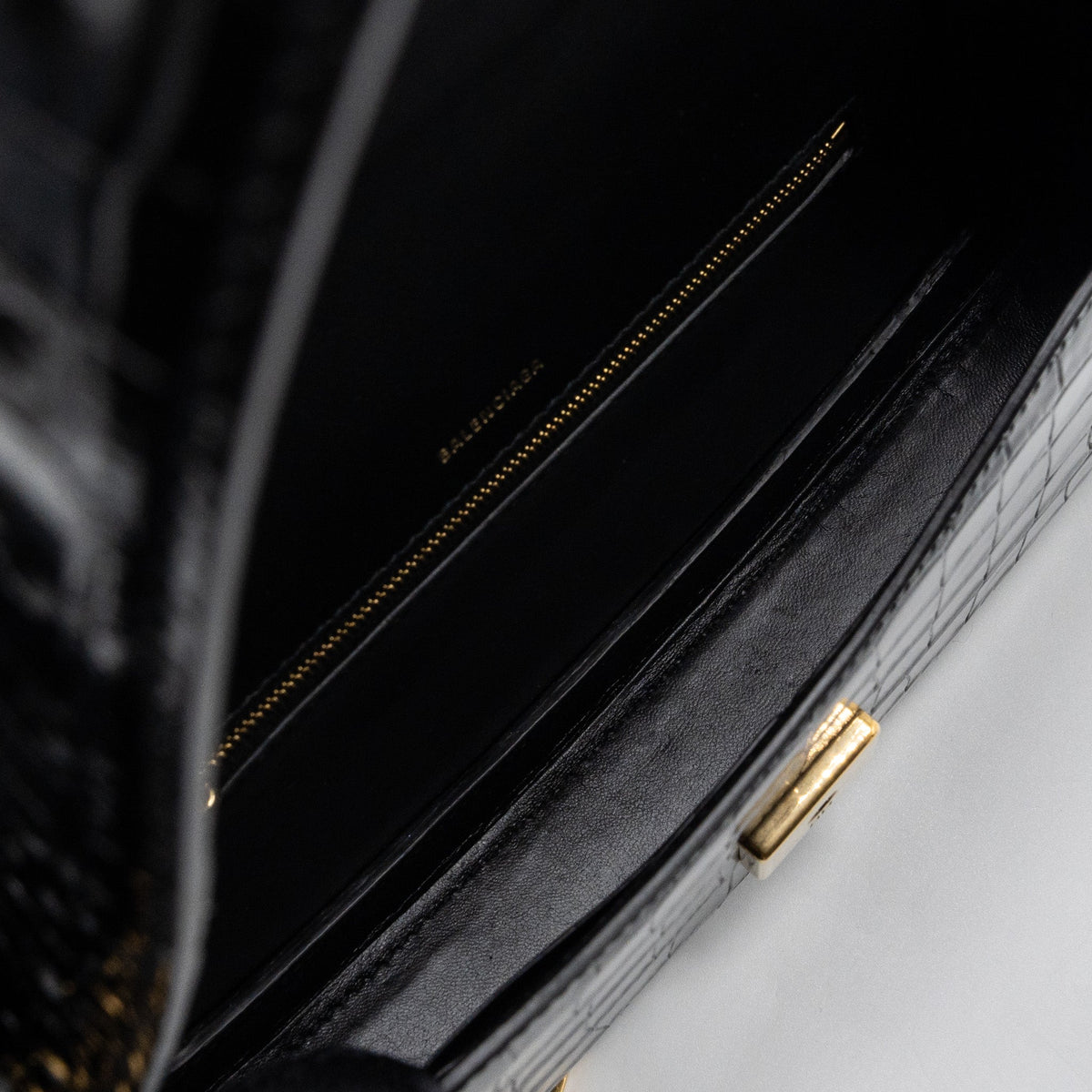 Luxar652 elegant leather Handbag back view