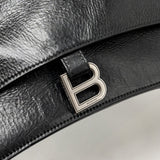 Luxar714 elegant leather Handbag close-up detail
