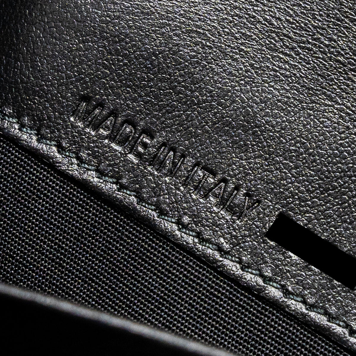Luxar695 elegant leather Handbag back view