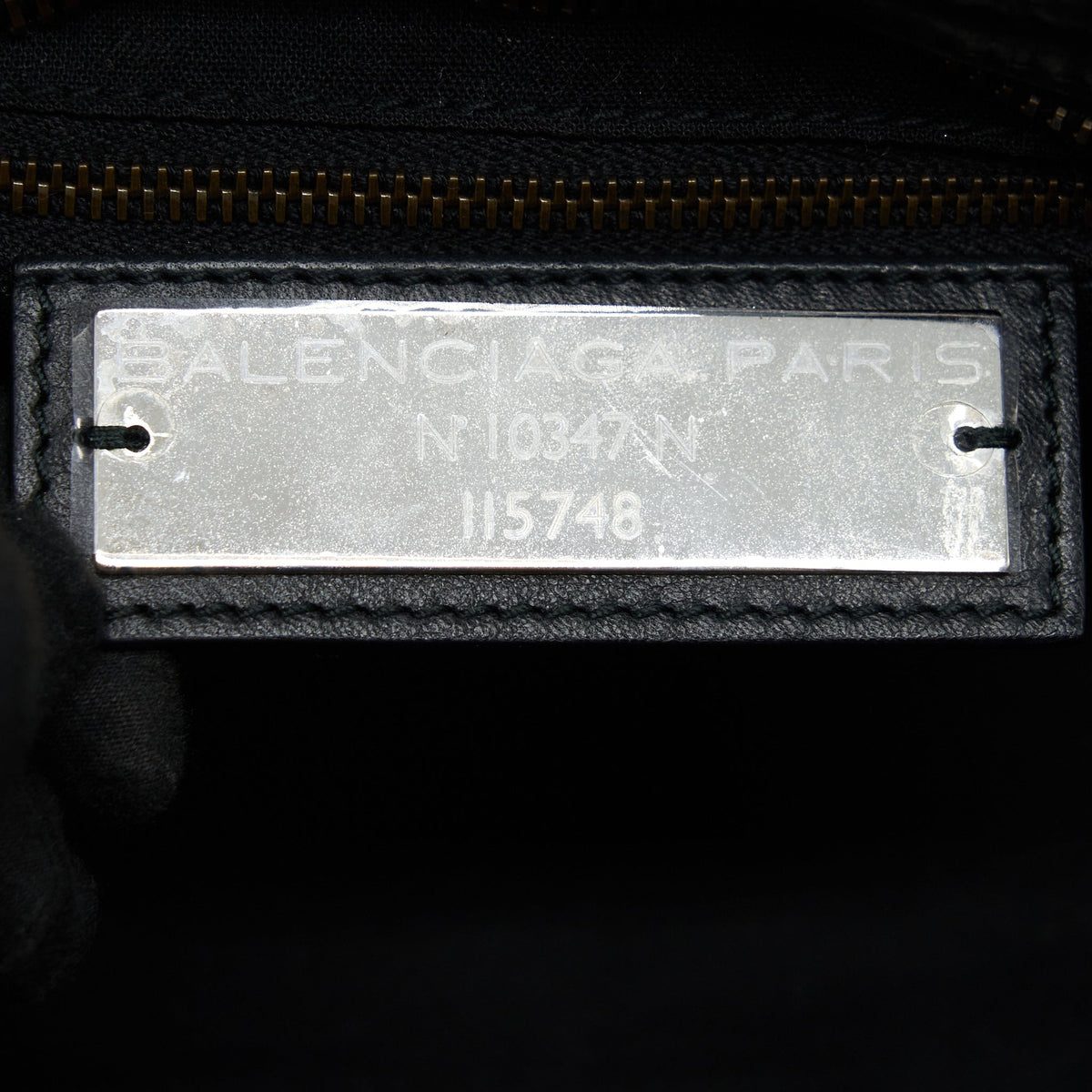 Luxar622 elegant leather Handbag angled view