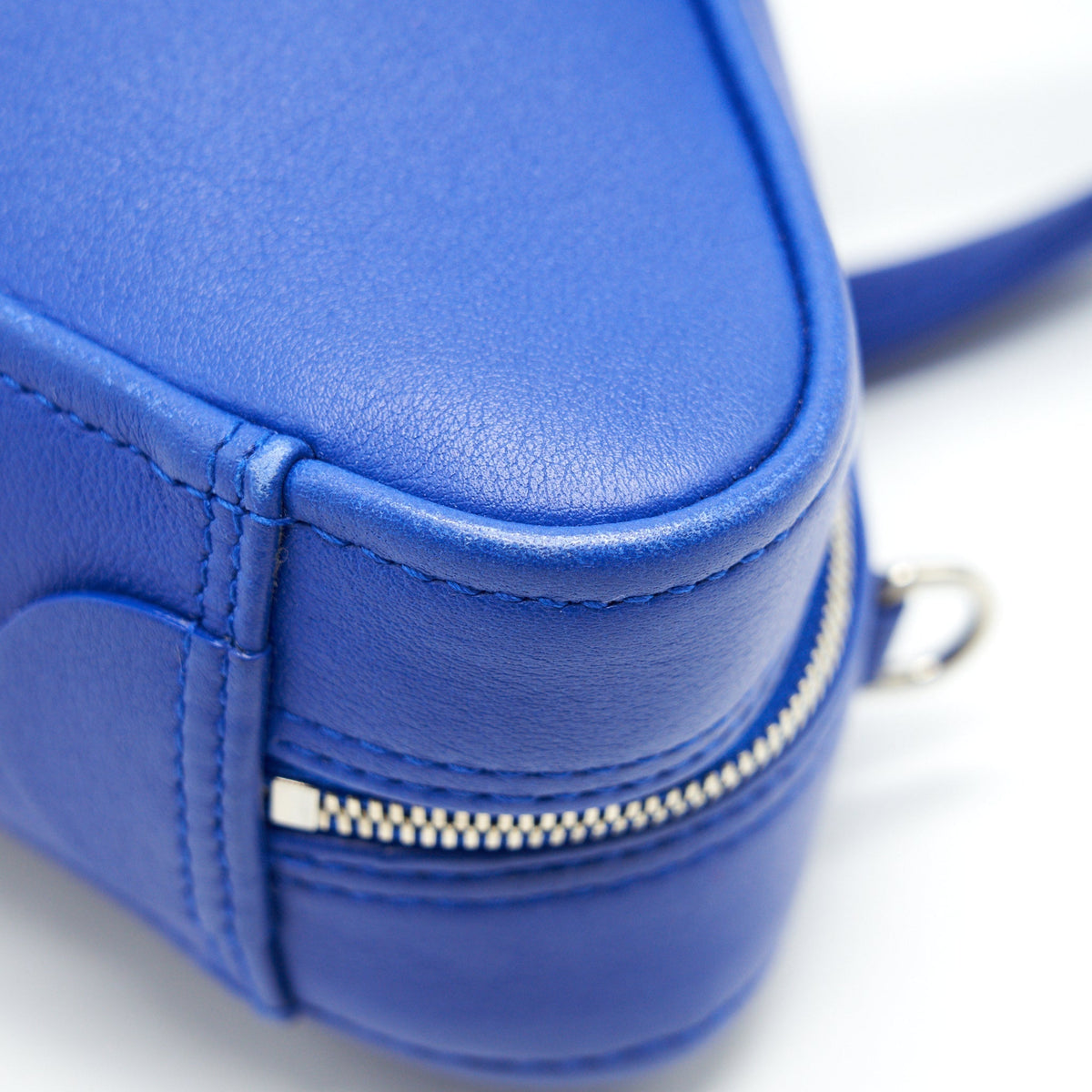Luxar737 elegant leather Handbag top view