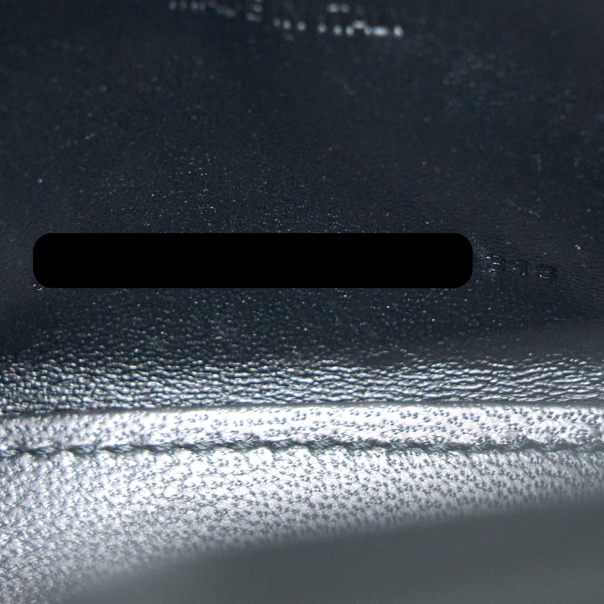 Luxar640 elegant leather Handbag back view