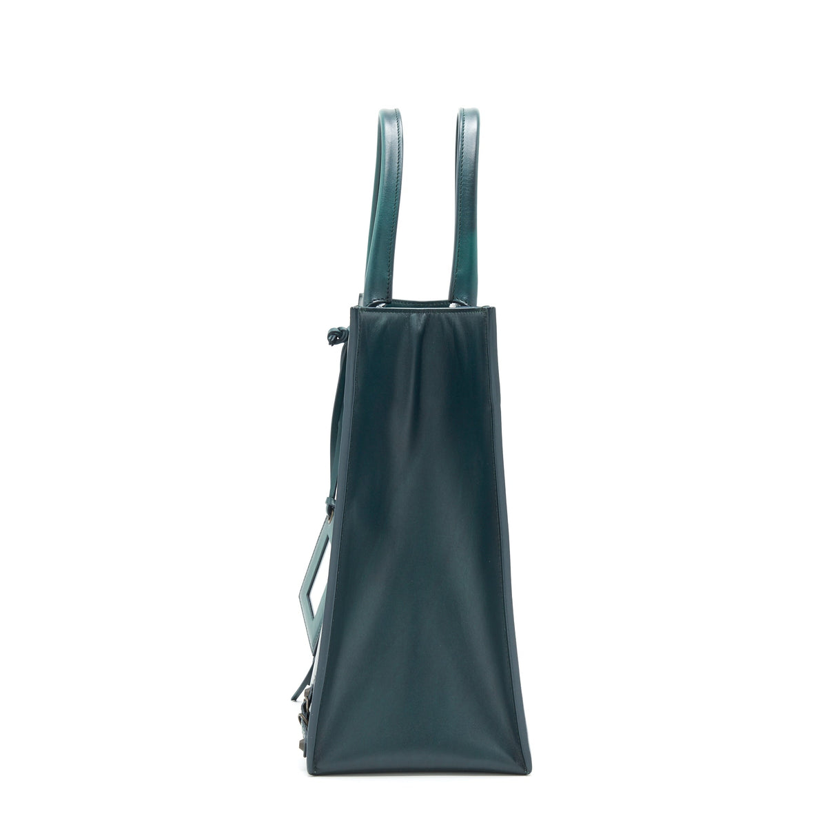 Luxar753 elegant leather Handbag close-up detail