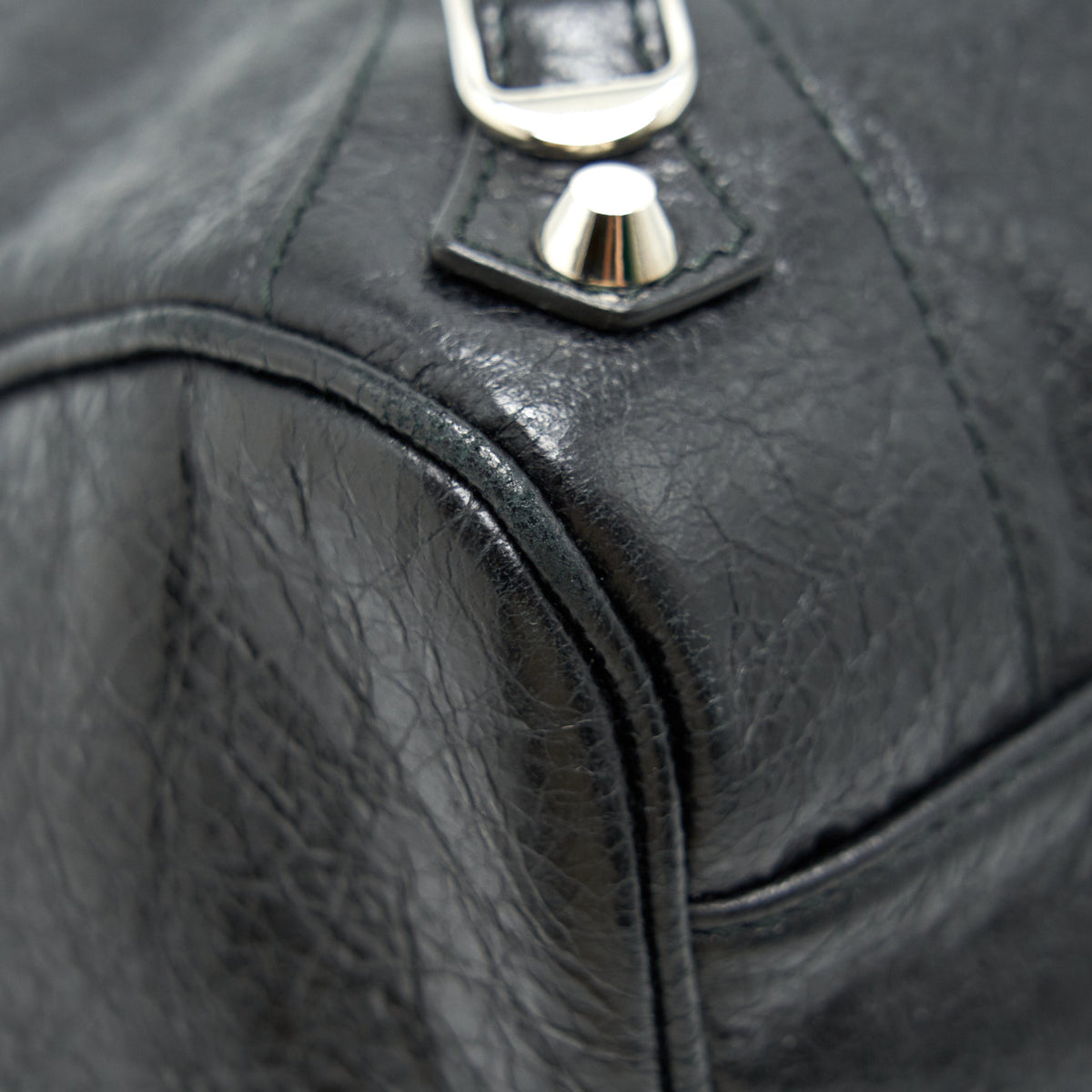 Luxar752 elegant leather Handbag top view