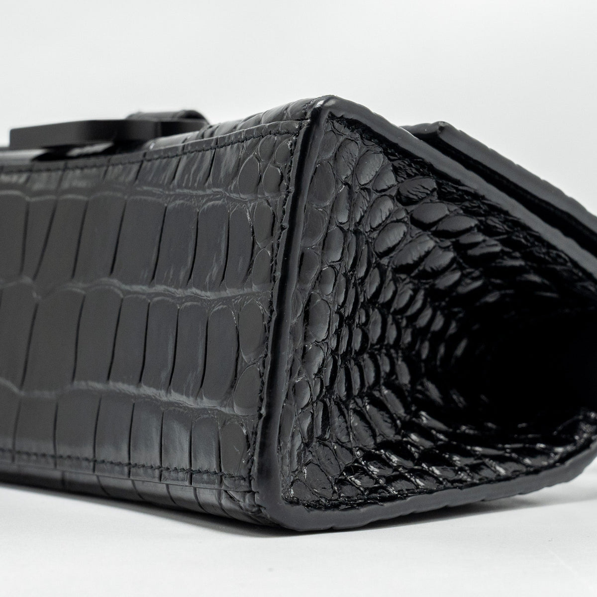 Luxar693 elegant leather Handbag top view