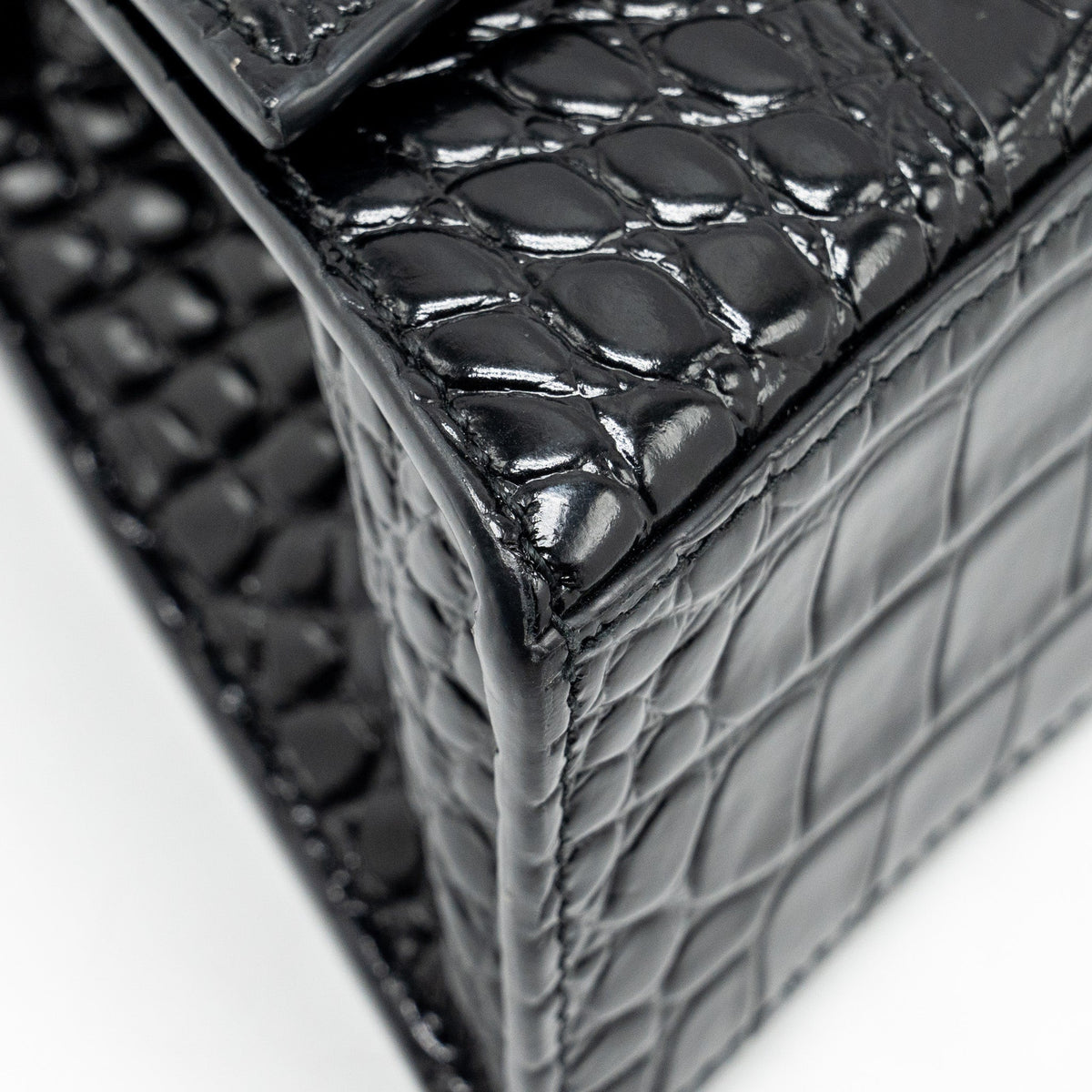 Luxar693 elegant leather Handbag top view