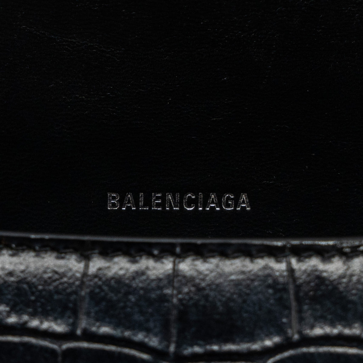 Luxar658 elegant leather Handbag interior detail
