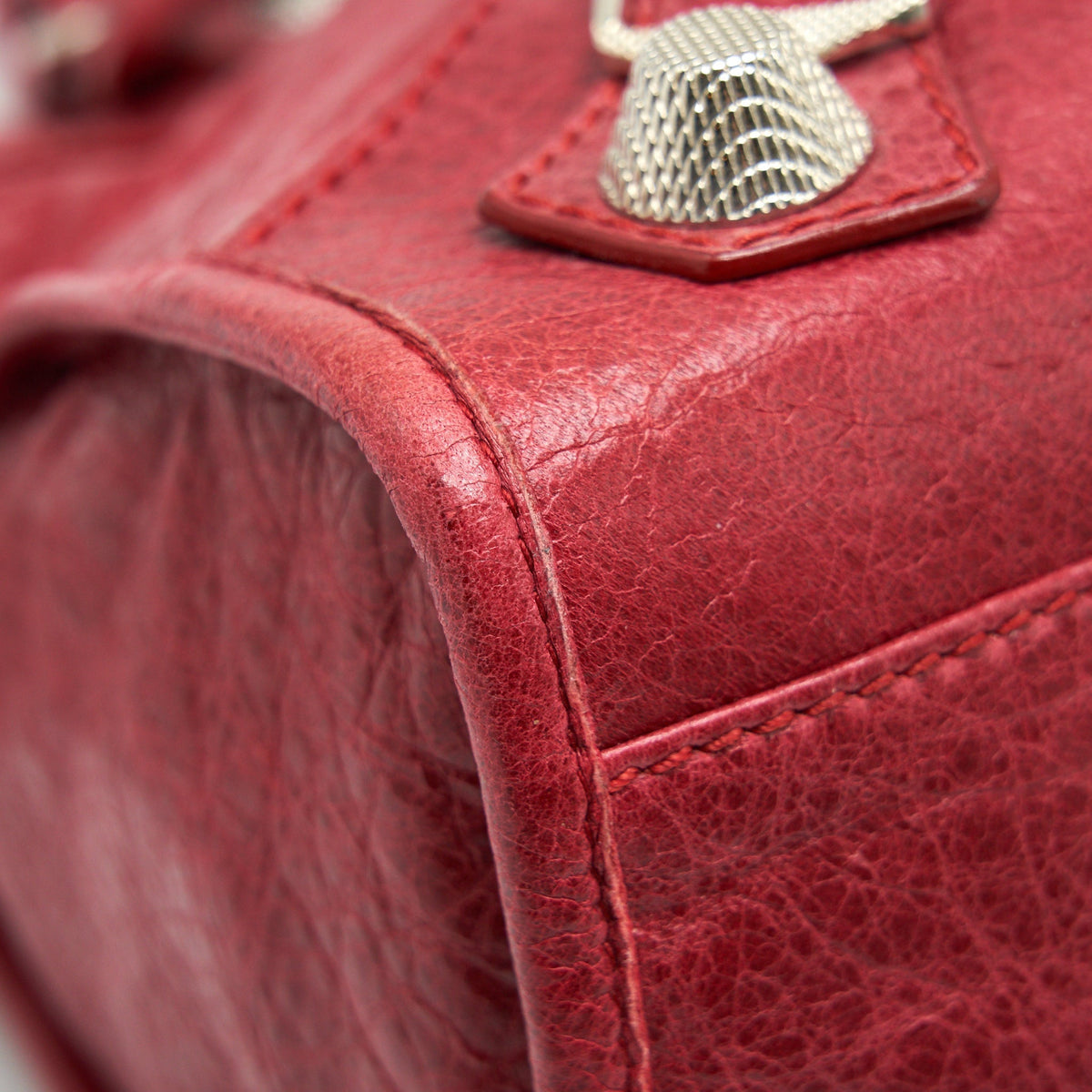 Luxar757 elegant leather Handbag angled view