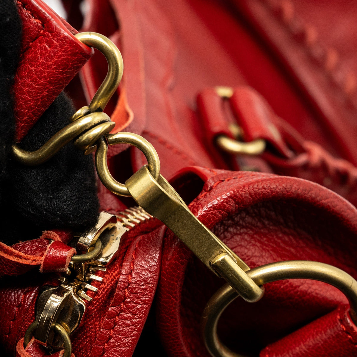 Luxar655 elegant leather Handbag back view