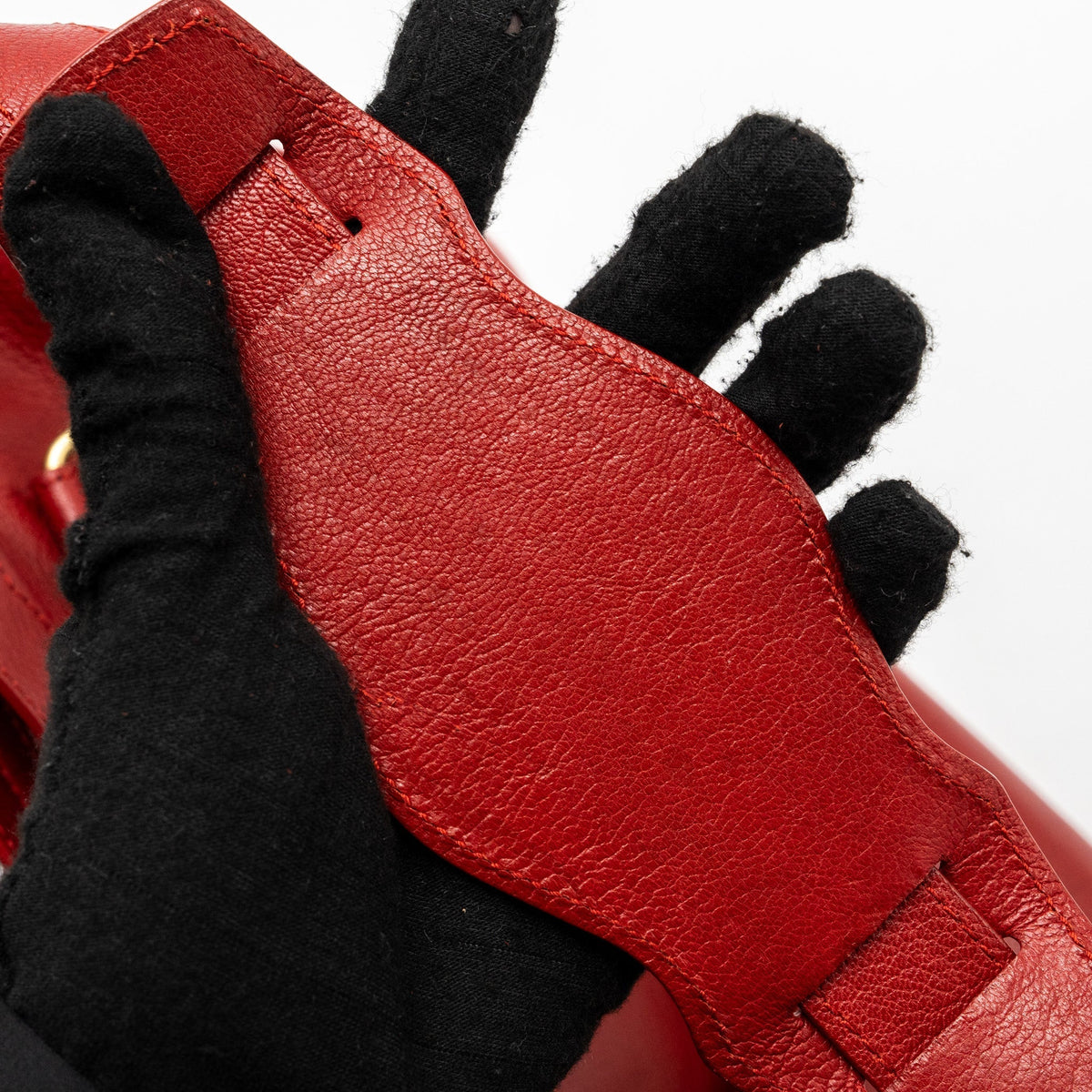 Luxar655 elegant leather Handbag close-up detail