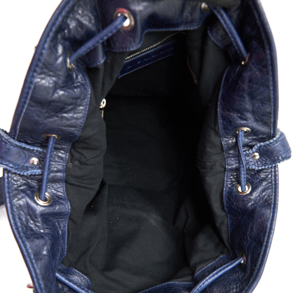 Luxar600 elegant leather Handbag interior detail