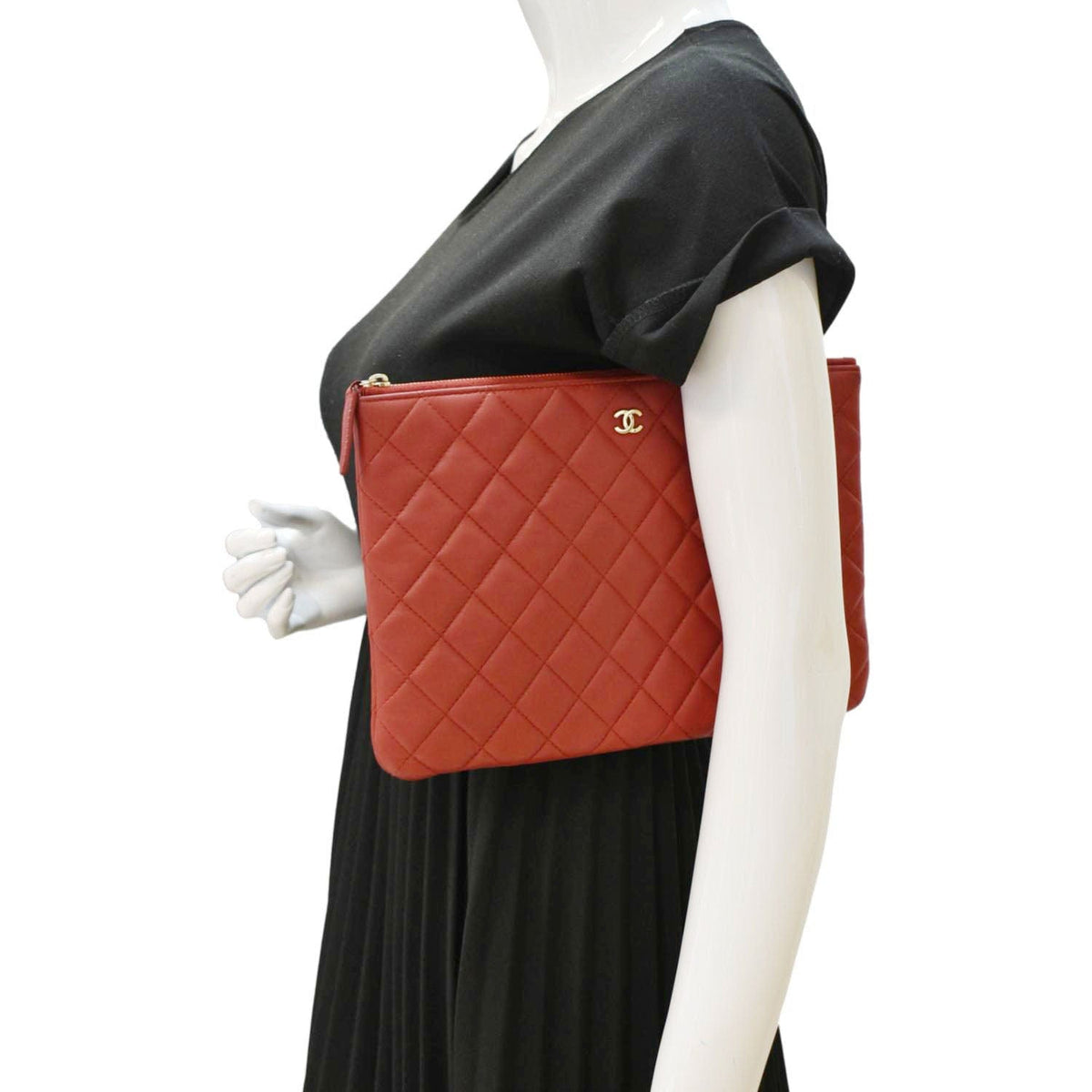Chanel Bags Chanel Classic O-Case Leather Zip Pouch Red Elegant Everyday Designer Handbag