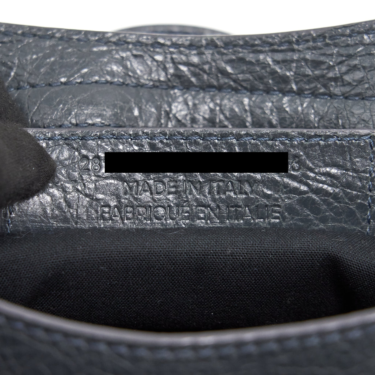 Luxar724 elegant leather Handbag interior detail