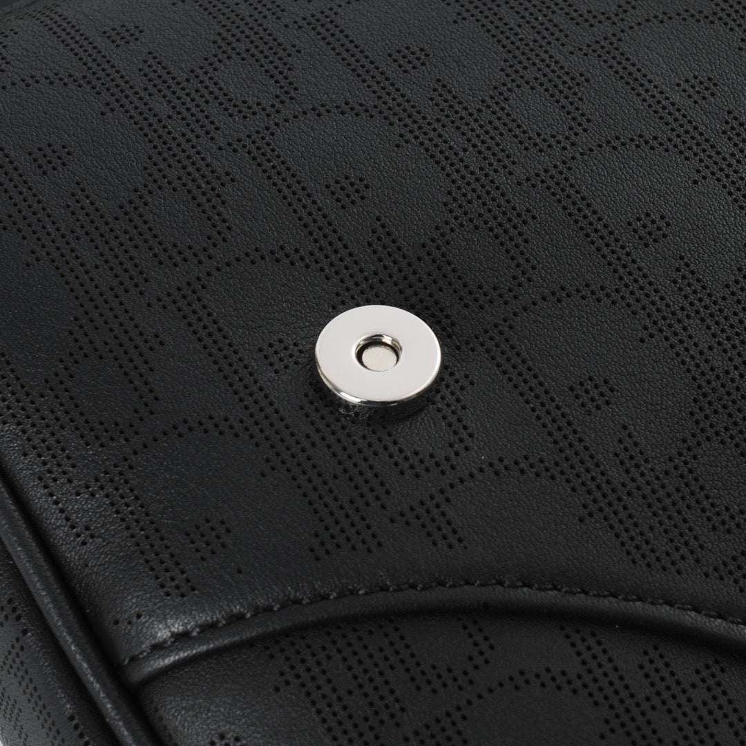 Christian Dior Saddle Bag – luxury designer cd saddle bag at Bellvora