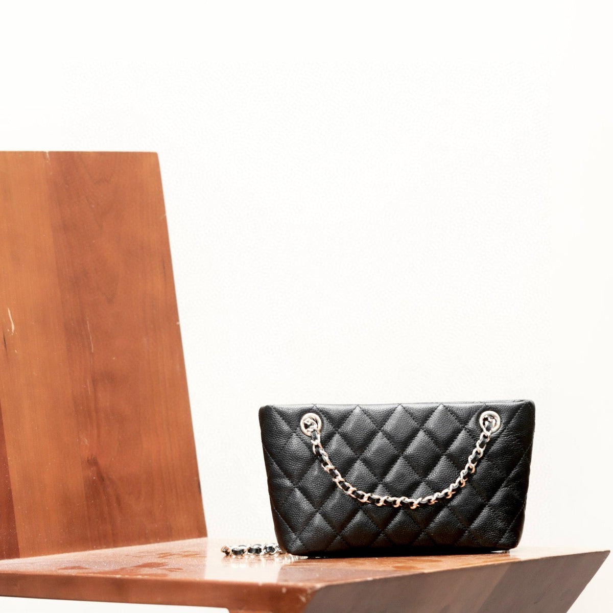 Chanel 25C Mini Tote Bag detail shot – authentic designer craftsmanship