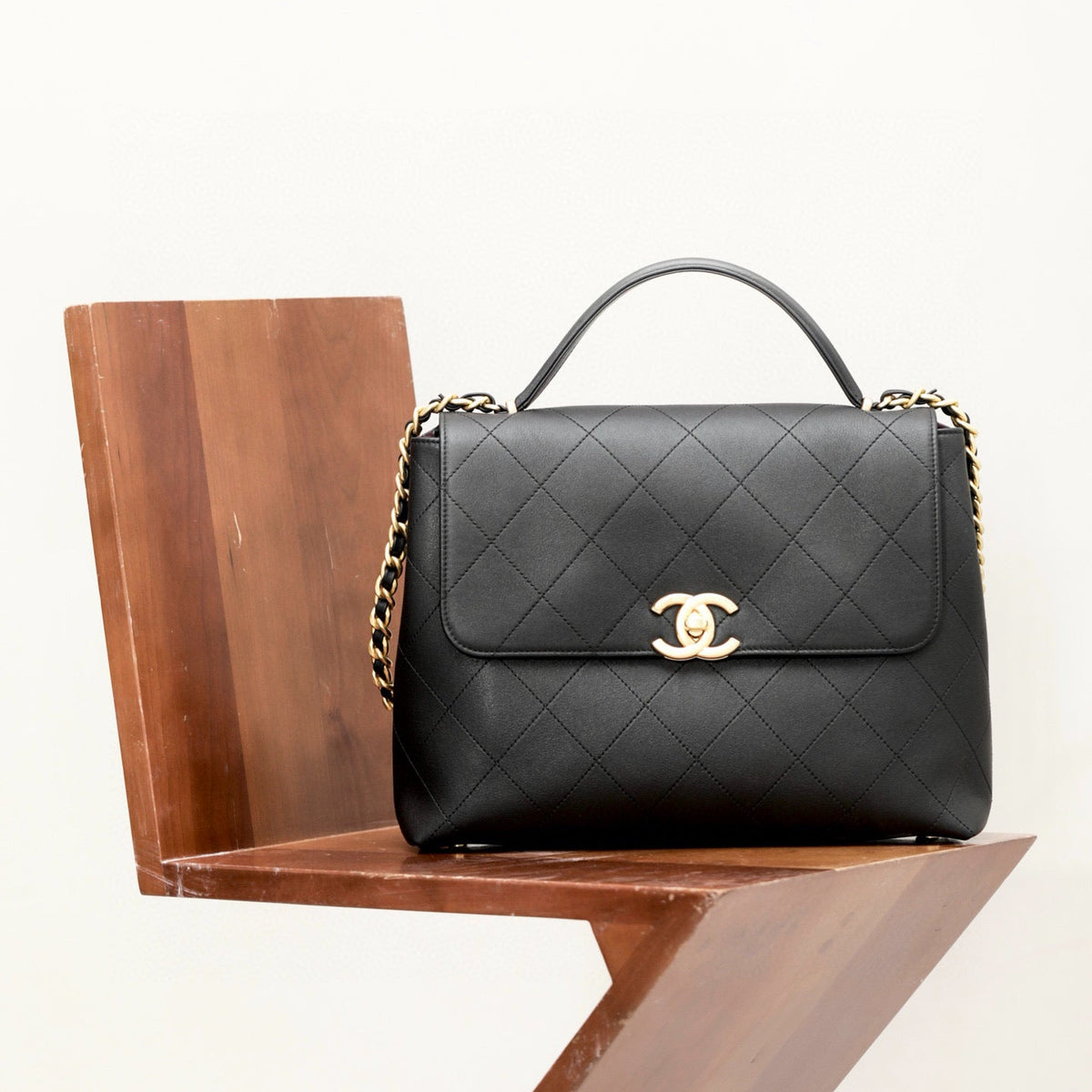 Chanel 25S Medium Bag – luxury designer bag at Bellvora