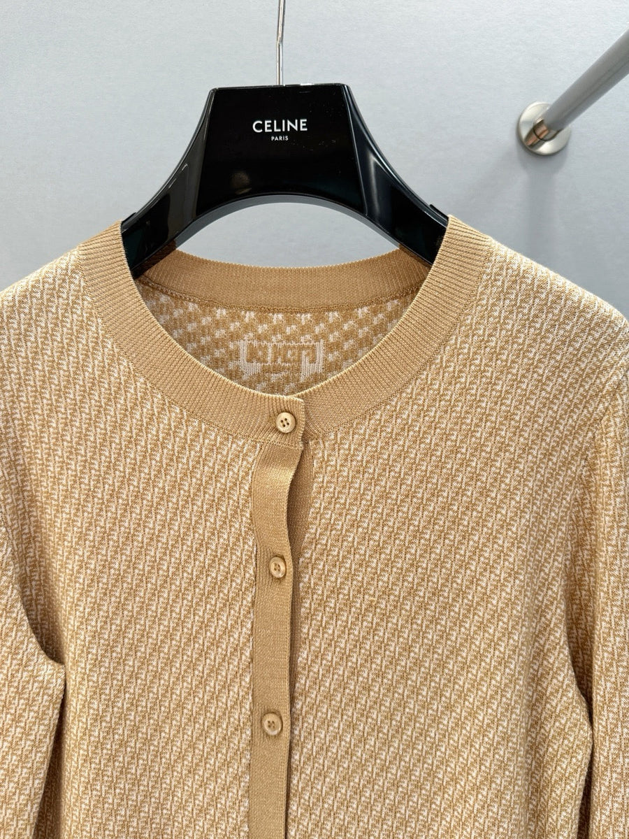 Fendi Cardigan detail shot – designer craftsmanship and quality