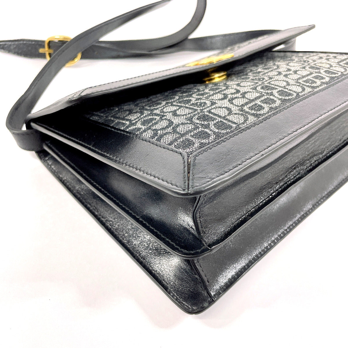 Crisbris elegant leather Luxury Bag top view