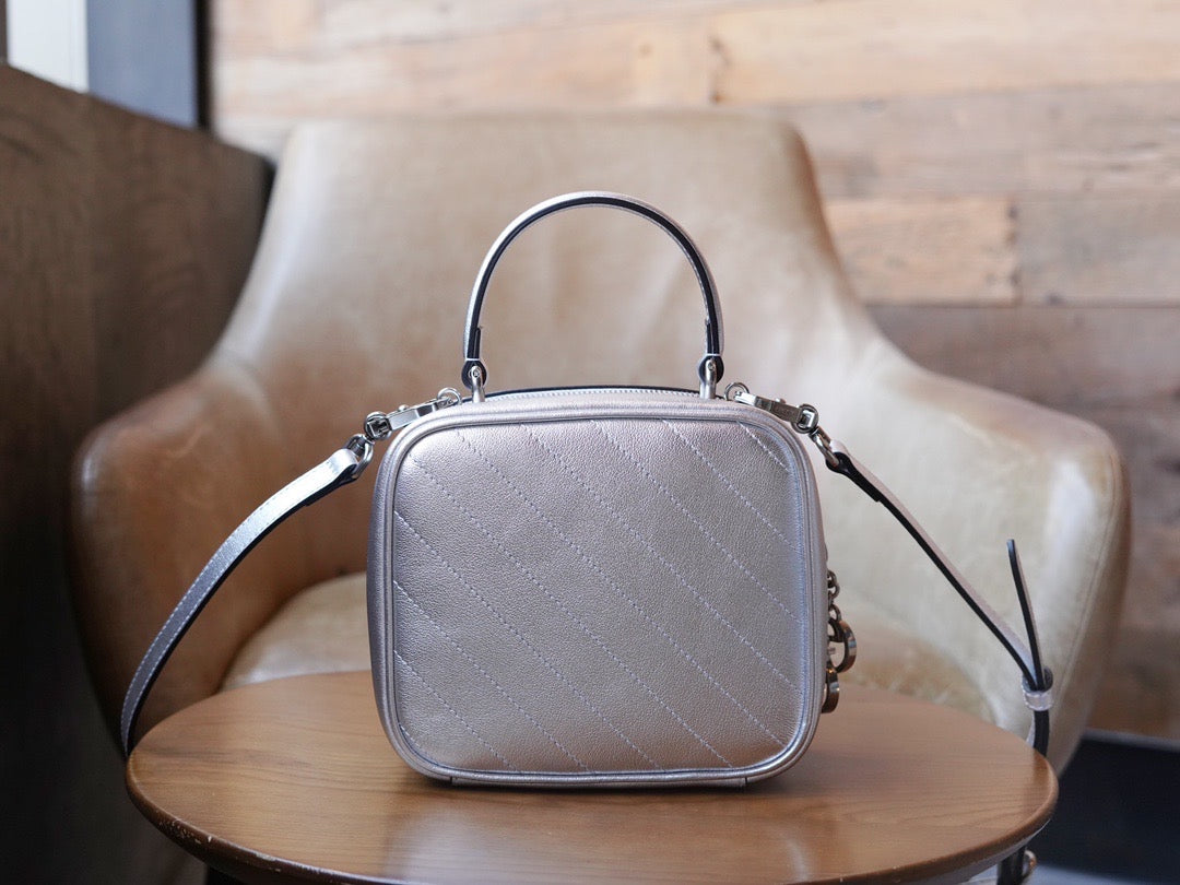 Front view of Gucci Blondie Top Handle Bag premium top handle bag