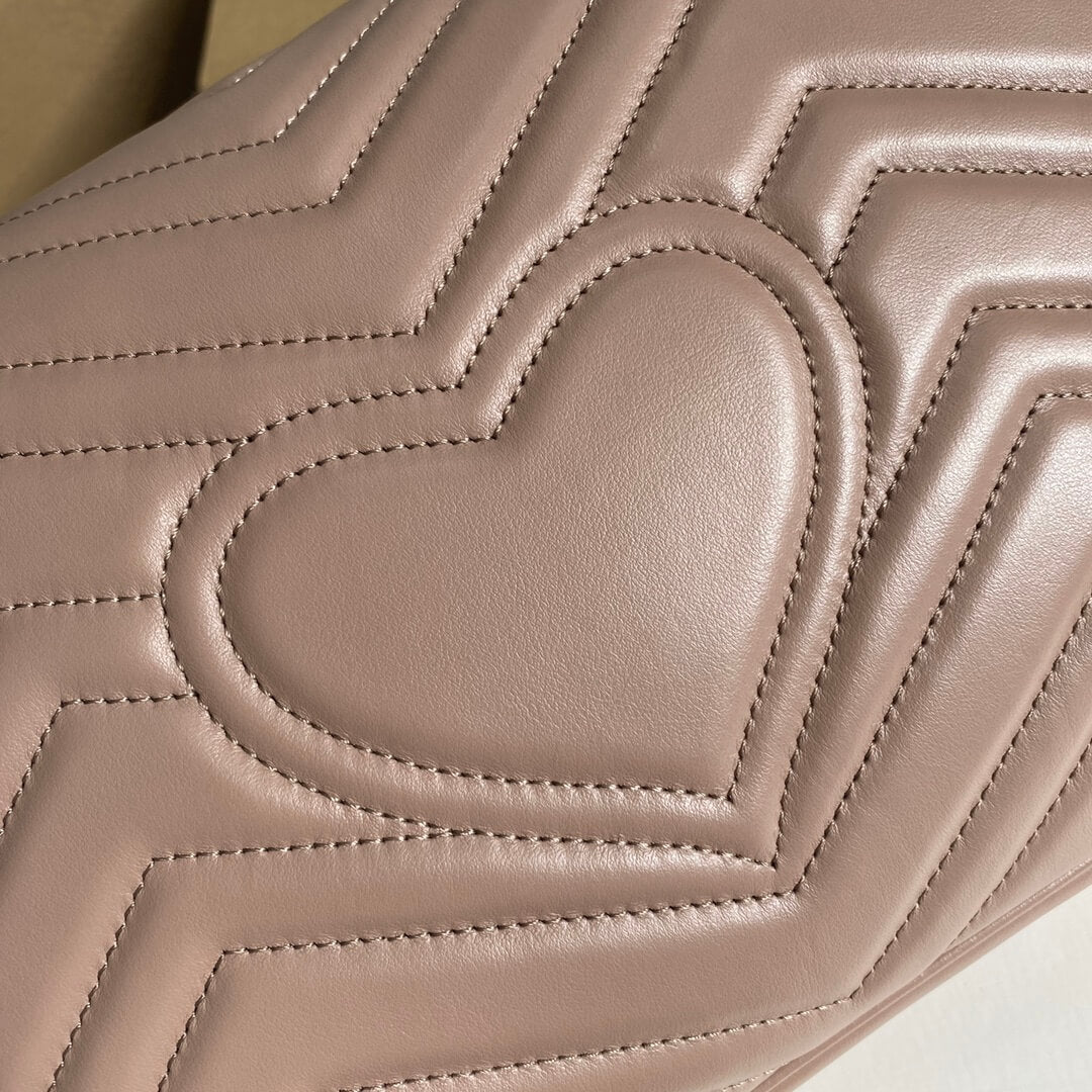 Front view of Bellvora ‎443496 Gg Marmont Medium Matelassé Shoulder Bag Nude Pink Leather Gold Hardware premium bag