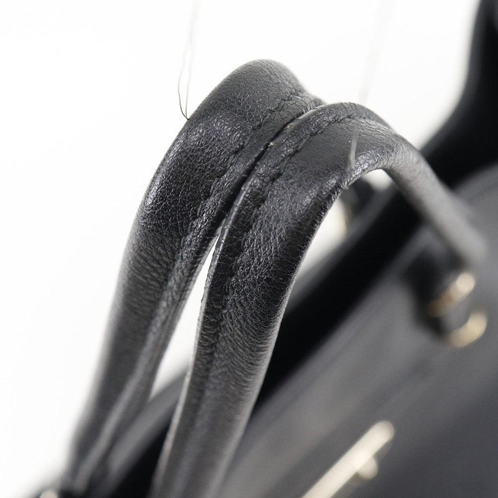 Velvarix elegant leather Luxury Bag close-up detail