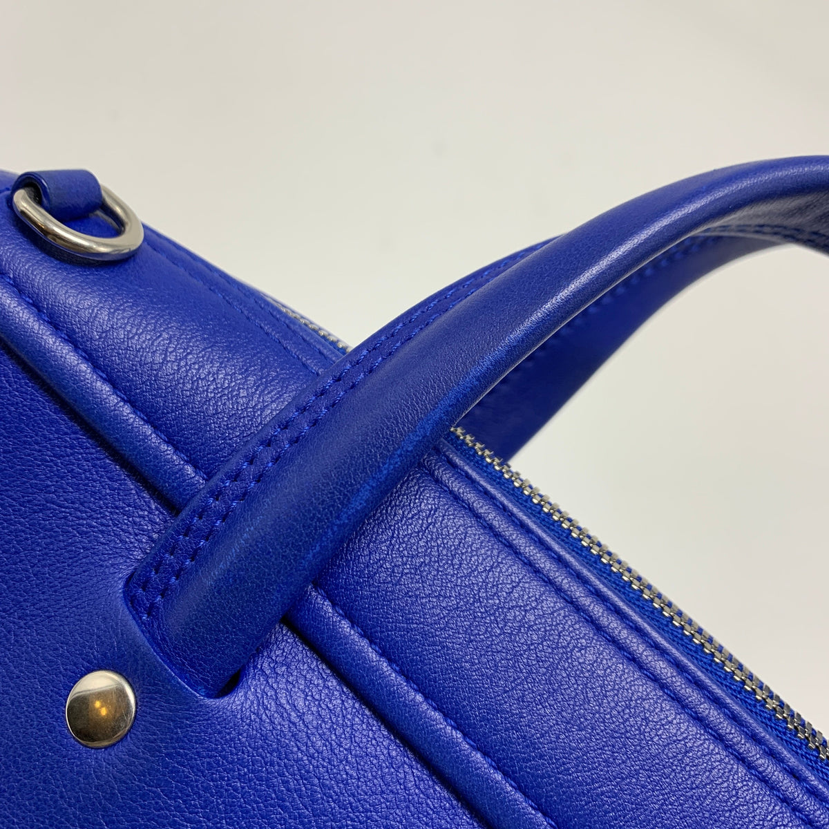 Luxar737 elegant leather Handbag interior detail