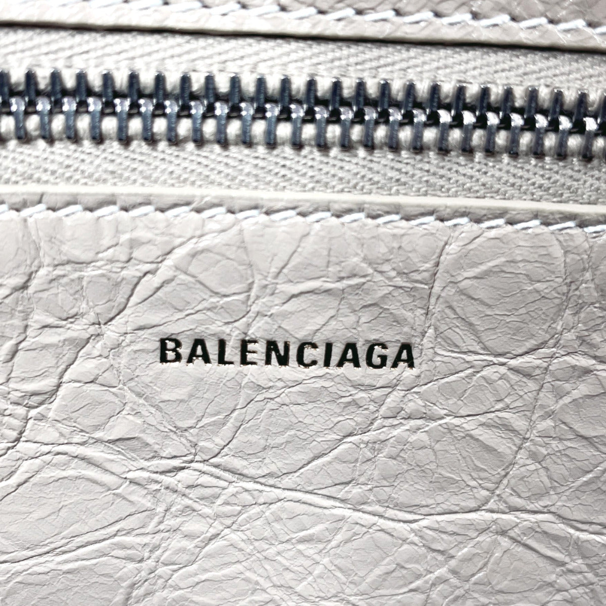 Aurebris elegant leather Luxury Bag side view