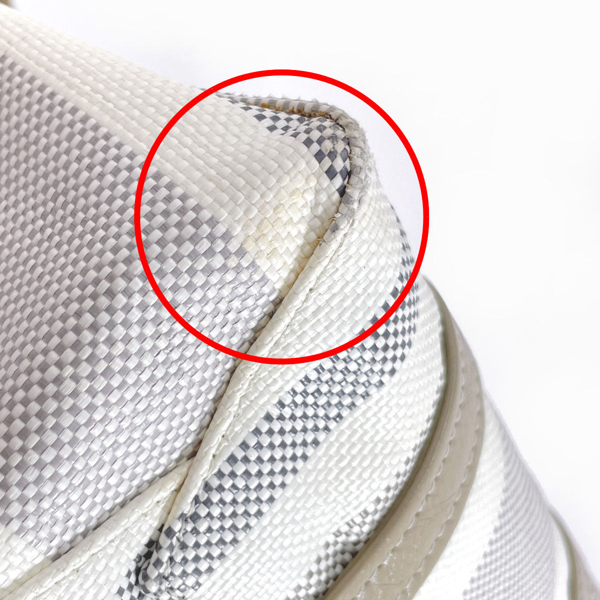 Aurebris elegant leather Luxury Bag interior detail