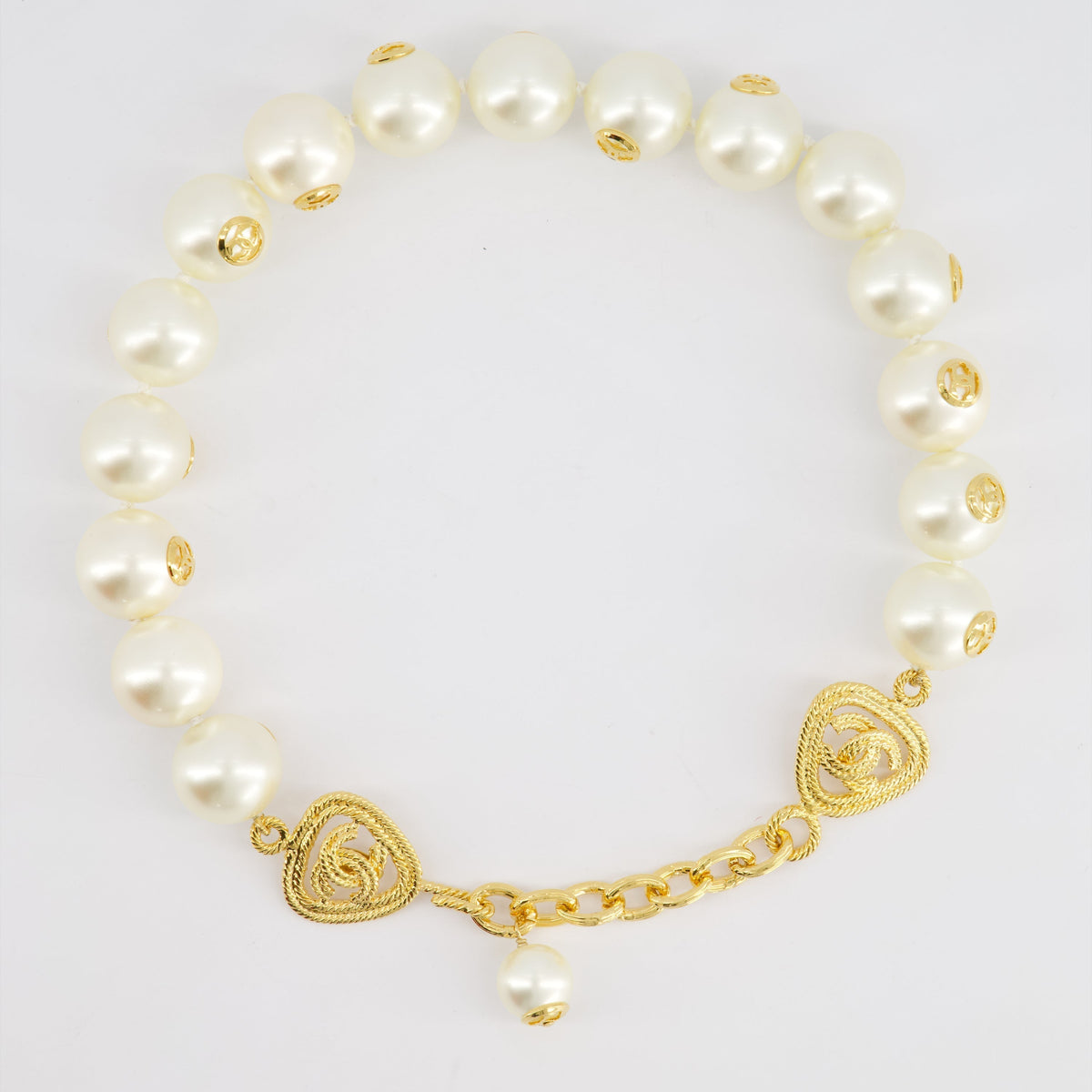Chanel Jewellery? Chanel *HOT* Chanel White Pearl Chocker Necklace with Yellow Gold Logo Details Luxury Designer Statement Jewellery