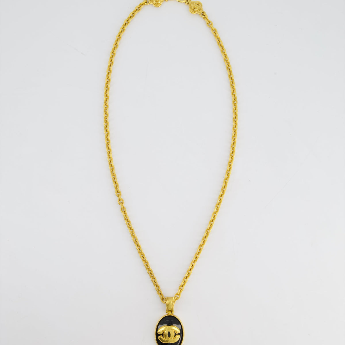 Chanel Jewellery? Chanel 96A Vintage Gold and Black Pendant Necklace With Detail Elegant Everyday Fine Jewellery