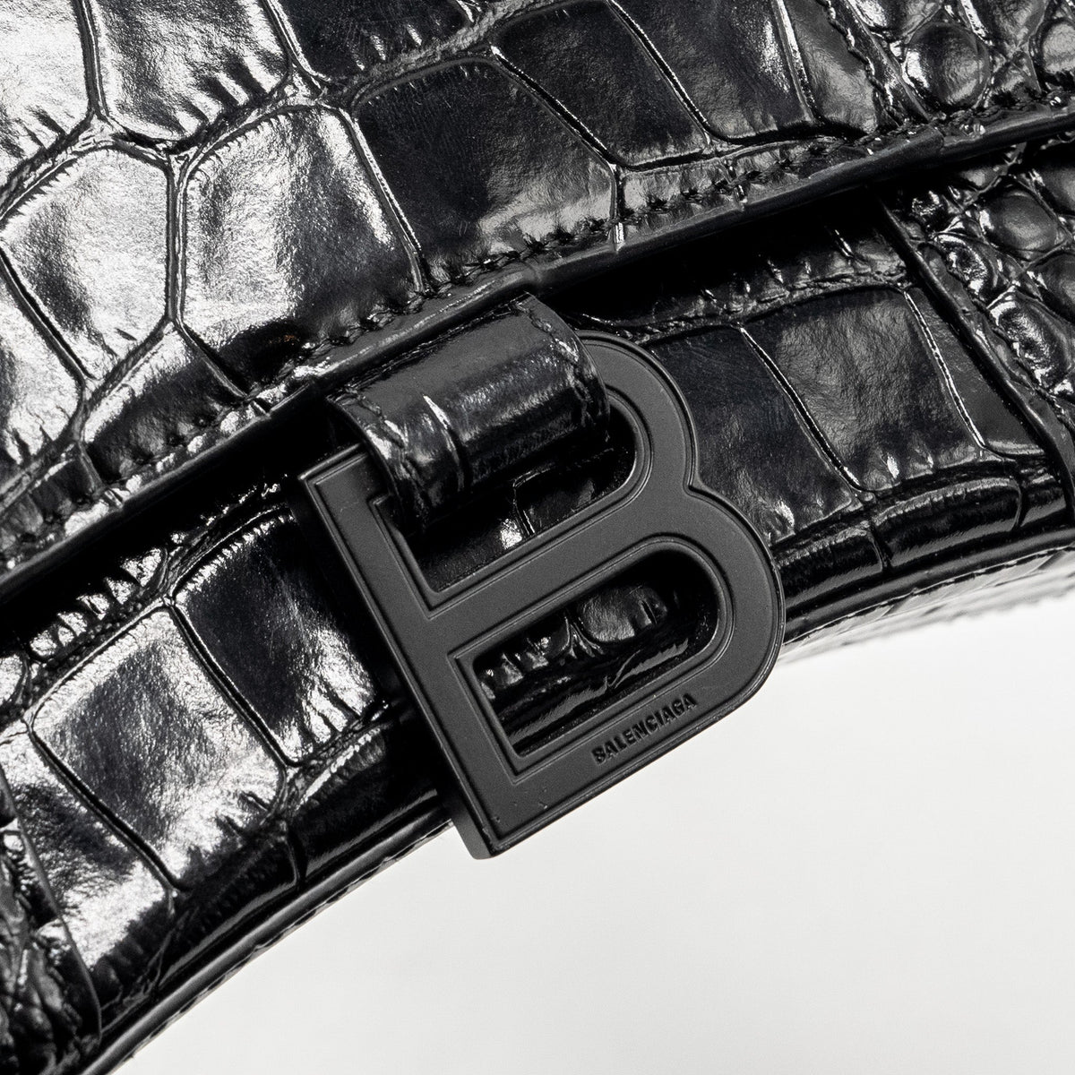Luxar693 elegant leather Handbag interior detail