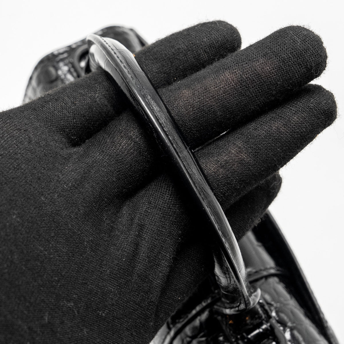 Luxar693 elegant leather Handbag close-up detail