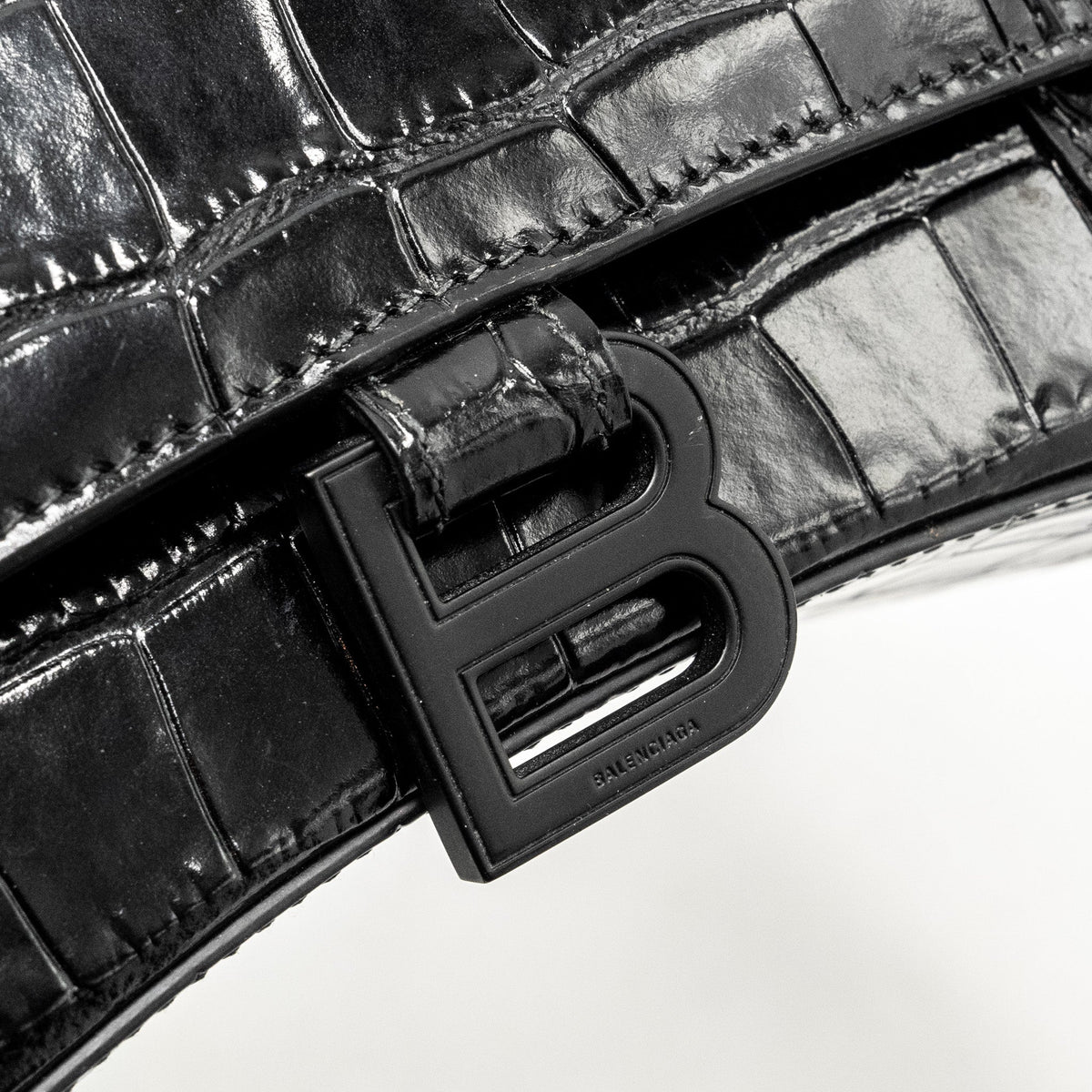 Luxar702 elegant leather Handbag interior detail