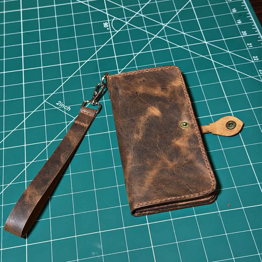 Shelly Mason Leather Wallet – luxury designer bag at Bellvora