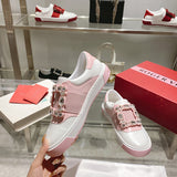 Styling view of Roger Vivier luxury piece style No.047