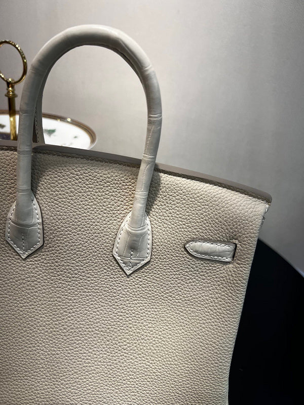 Effortless bag women's premium everyday handbag
