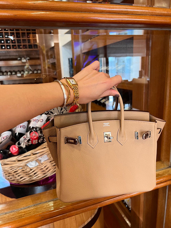Interior view of sculpted premium bag