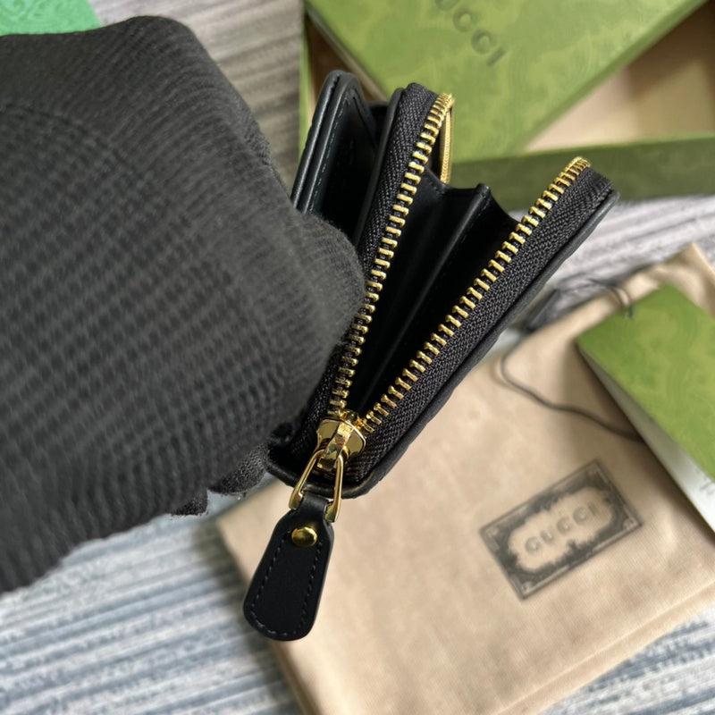 Versatile handbag styled for everyday wear