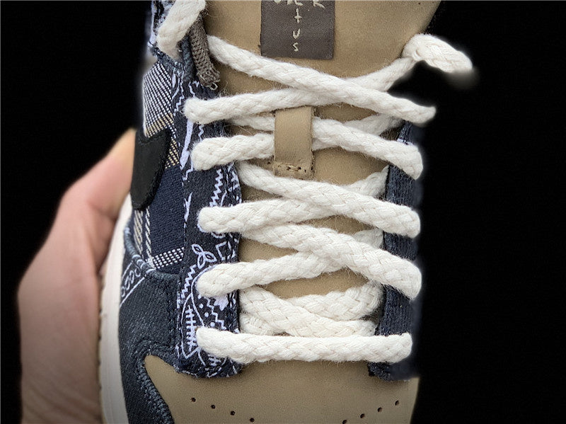Nike Men's & Women's Premium Designer Sneakers — Style 022 interior view