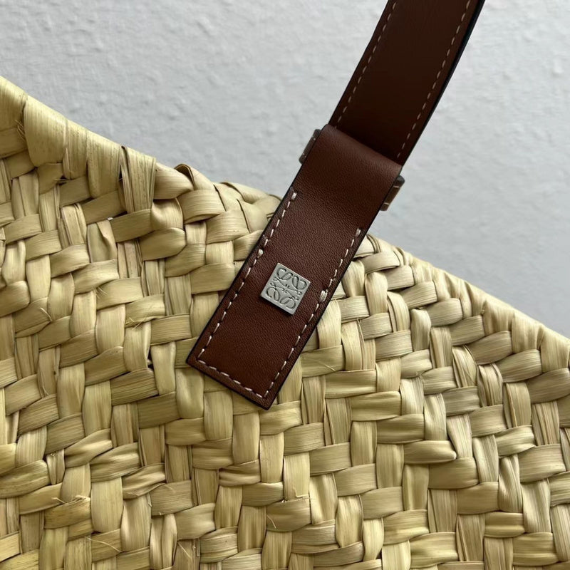 Ziva's Charm handbag – full view (Standard Size)