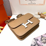 Timeless handbag styled for everyday wear