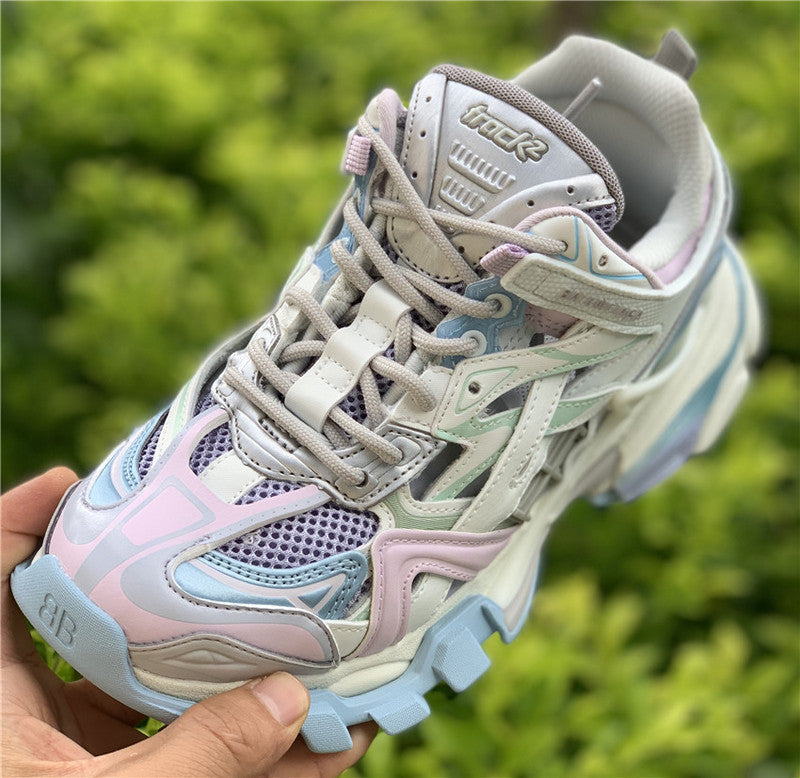 Balenciaga shoes Style 374 - texture and material detail