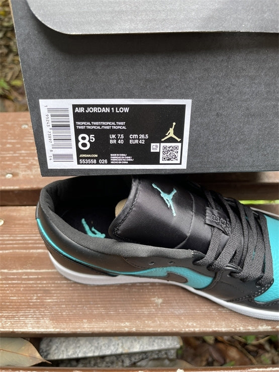 Nike Men's & Women's Premium Athletic Sneakers — Style 223 front view