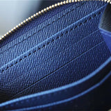  Versatile handbag carried on shoulder 10
