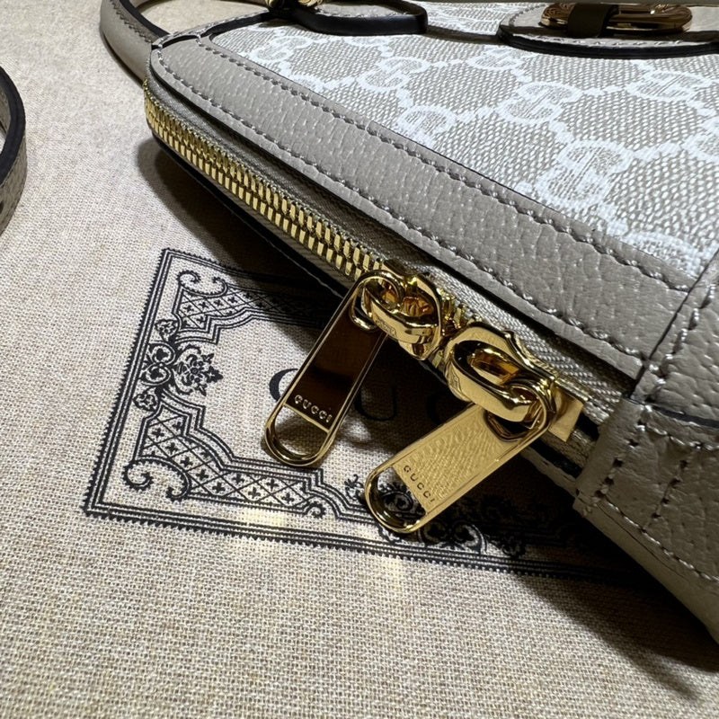 Top view of everyday-luxe premium women's handbag – women's luxury accessory