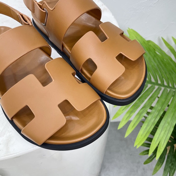 Hermes shoes Style 382 - close-up of handcrafted italian detailing