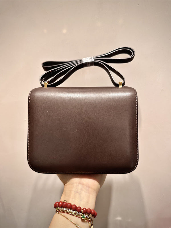  chic satchel detail view showing craftsmanship