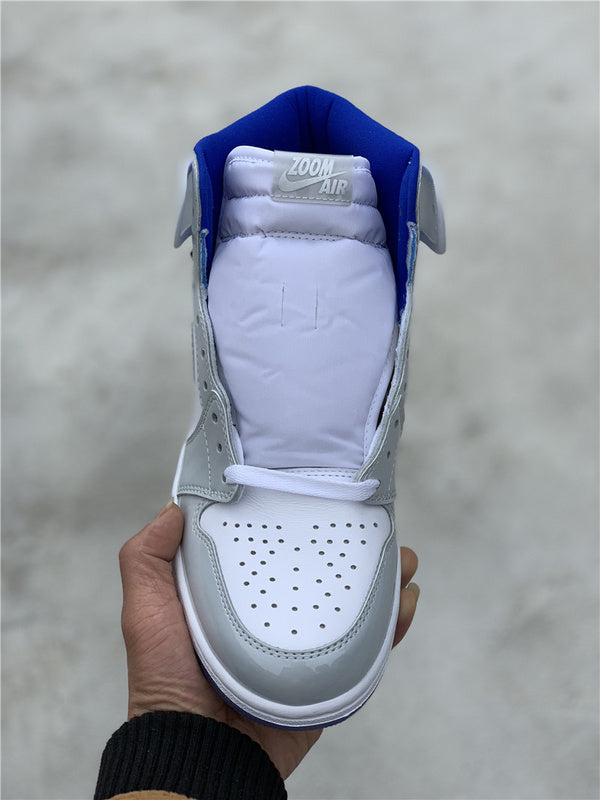 Nike Men's & Women's Designer Lifestyle Shoes — Style 020 angle view