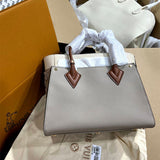  Graceful top-handle bag front view 13
