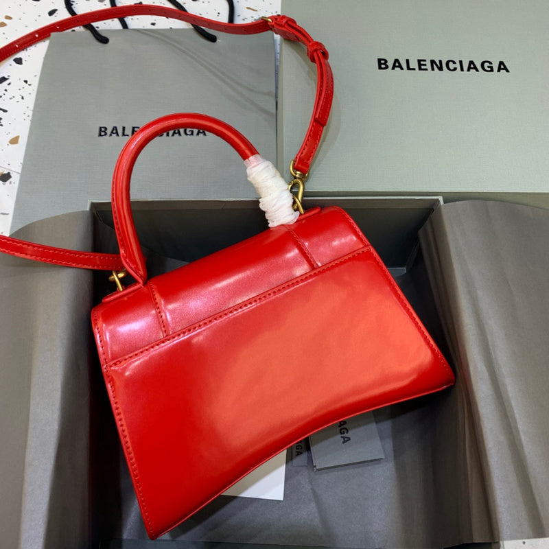 Refined Faux Leather Handbag - Premium Craftsmanship Detailing | Women's Fashion Handbag #556 - close-up detail shot (image 3) of designer-inspired handbag